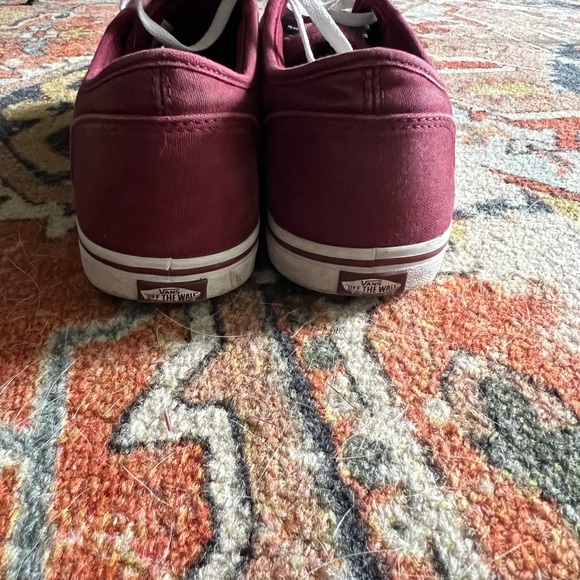 Vans - Picture 3 of 4